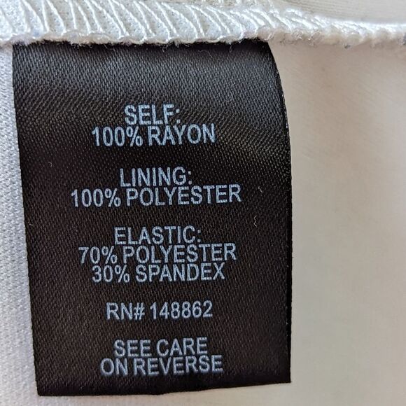 Torrid Off Shouler‎ Women's Turquoise Scarf Print Challis Smocked Maxi Dress 0X - Picture 9 of 12